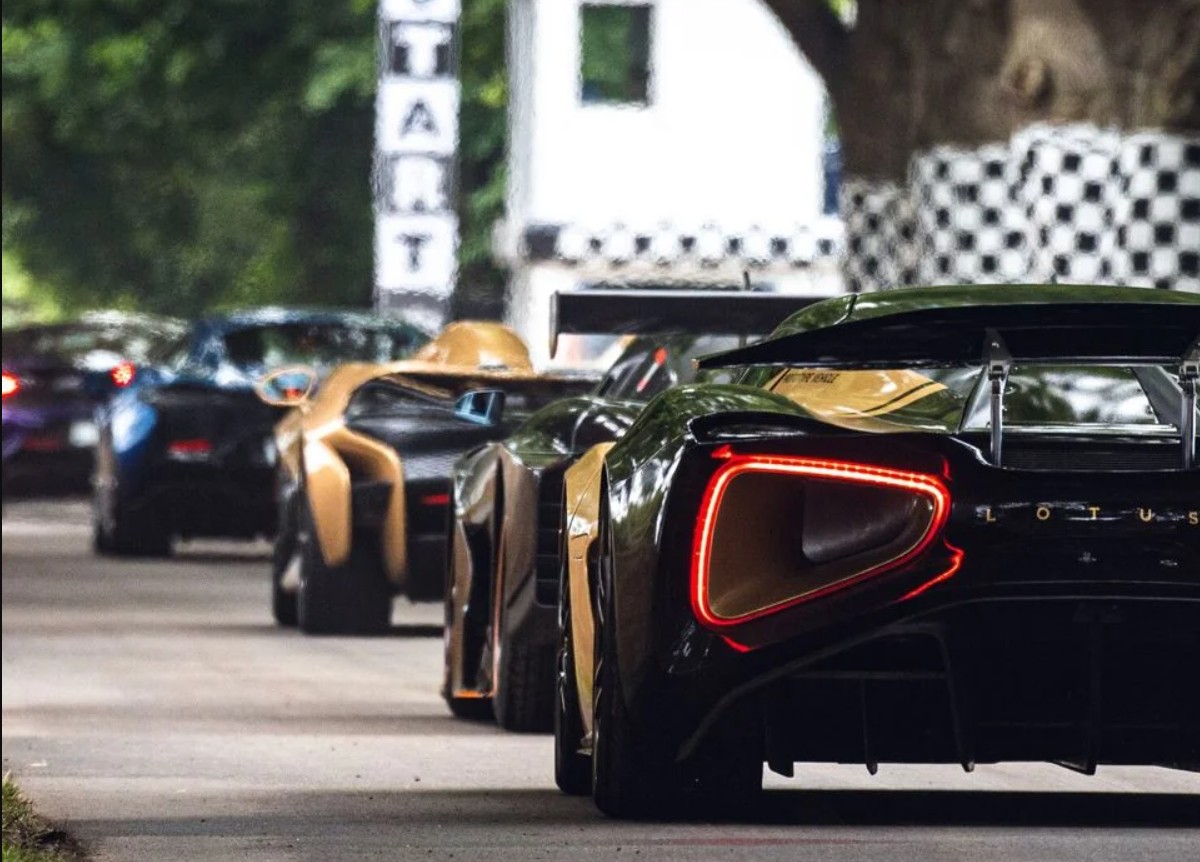 goodwood by helicopter